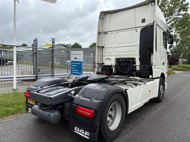 DAF XF 480 4x2 Euro6 SSC 2-tanks PTO Hydraulic feedpump MOT 03-2026 - Cabeza tractora: foto 5 DAF XF 480 4x2 Euro6 SSC 2-tanks PTO Hydraulic feedpump MOT 03-2026 - Cabeza tractora: foto 5
