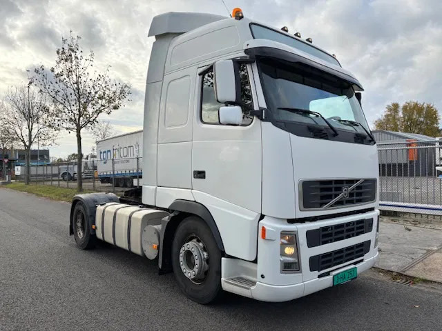 Volvo FH 12.420 E3 4x2T Globetrotter 720.000km!! Analog tacho MOT 06-2026 Tipper - WF hydr. - Cabeza tractora: foto 3 Volvo FH 12.420 E3 4x2T Globetrotter 720.000km!! Analog tacho MOT 06-2026 Tipper - WF hydr. - Cabeza tractora: foto 3