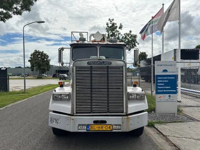 Freightliner 3 AXLE RIGID BODY chassis cabine (levering excl. opbouw) - Camión chasis: foto 2 Freightliner 3 AXLE RIGID BODY chassis cabine (levering excl. opbouw) - Camión chasis: foto 2