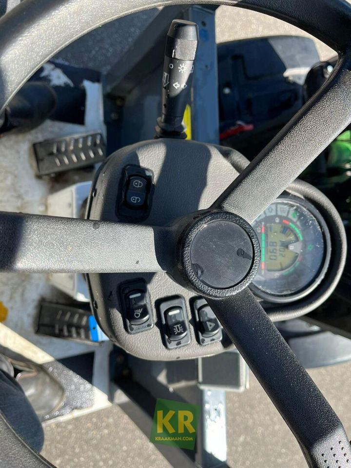 Cargadora articulada GEHL AL400: foto 16 Cargadora articulada GEHL AL400: foto 16