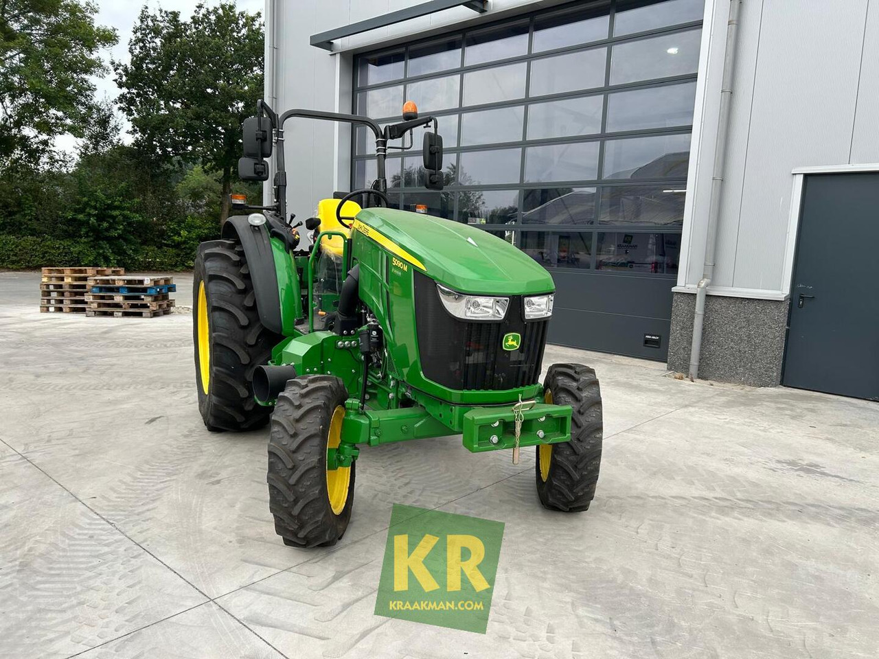 John Deere 5090M - Tractor: foto 3 John Deere 5090M - Tractor: foto 3
