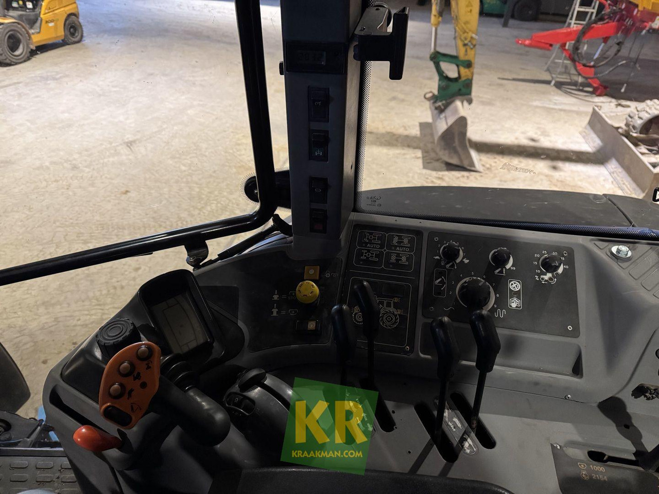 New Holland TM190 - Tractor: foto 2 New Holland TM190 - Tractor: foto 2