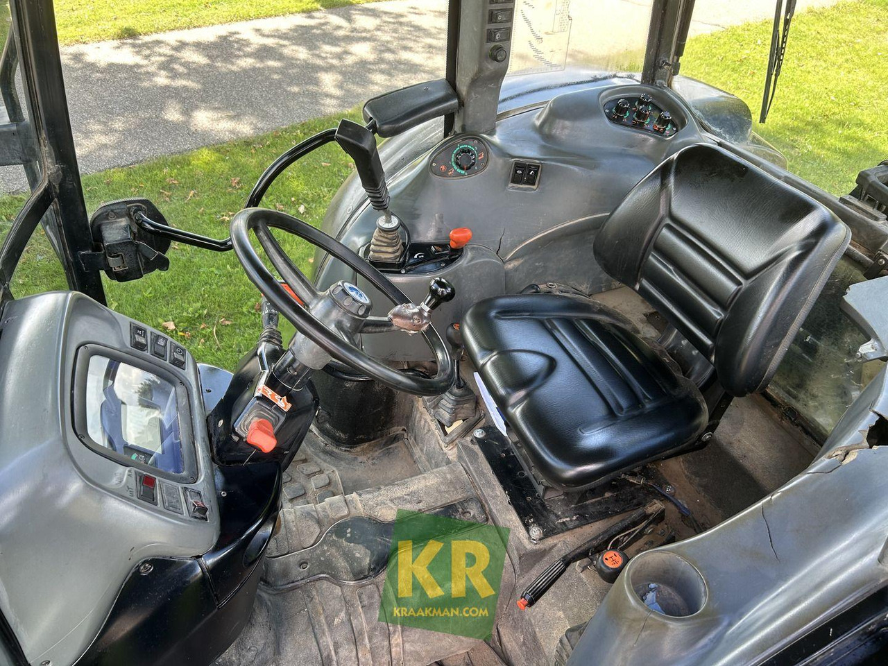 New Holland TN75S - Tractor: foto 5 New Holland TN75S - Tractor: foto 5