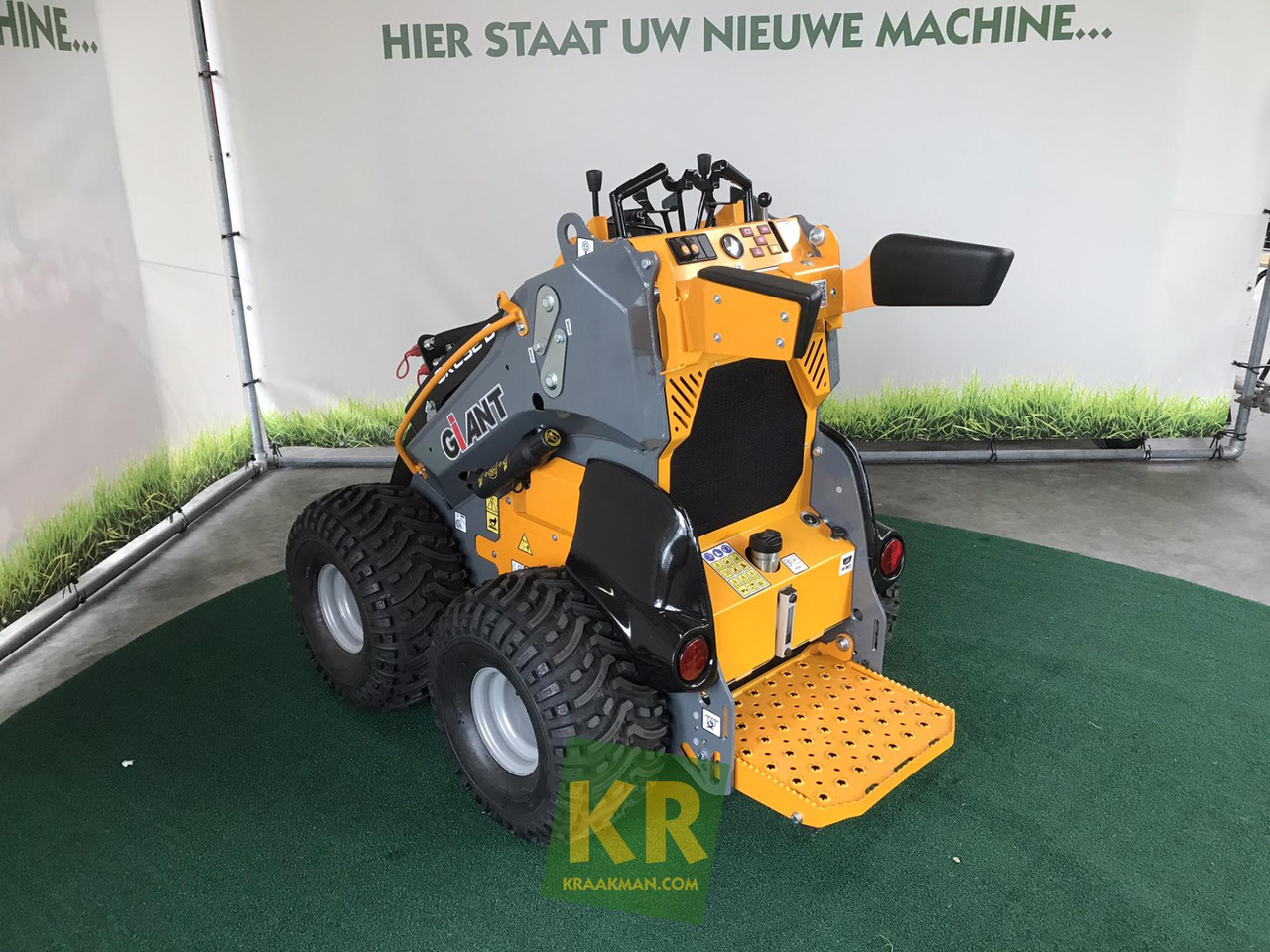 SK252D Giant - Minicargadora: foto 4 SK252D Giant - Minicargadora: foto 4