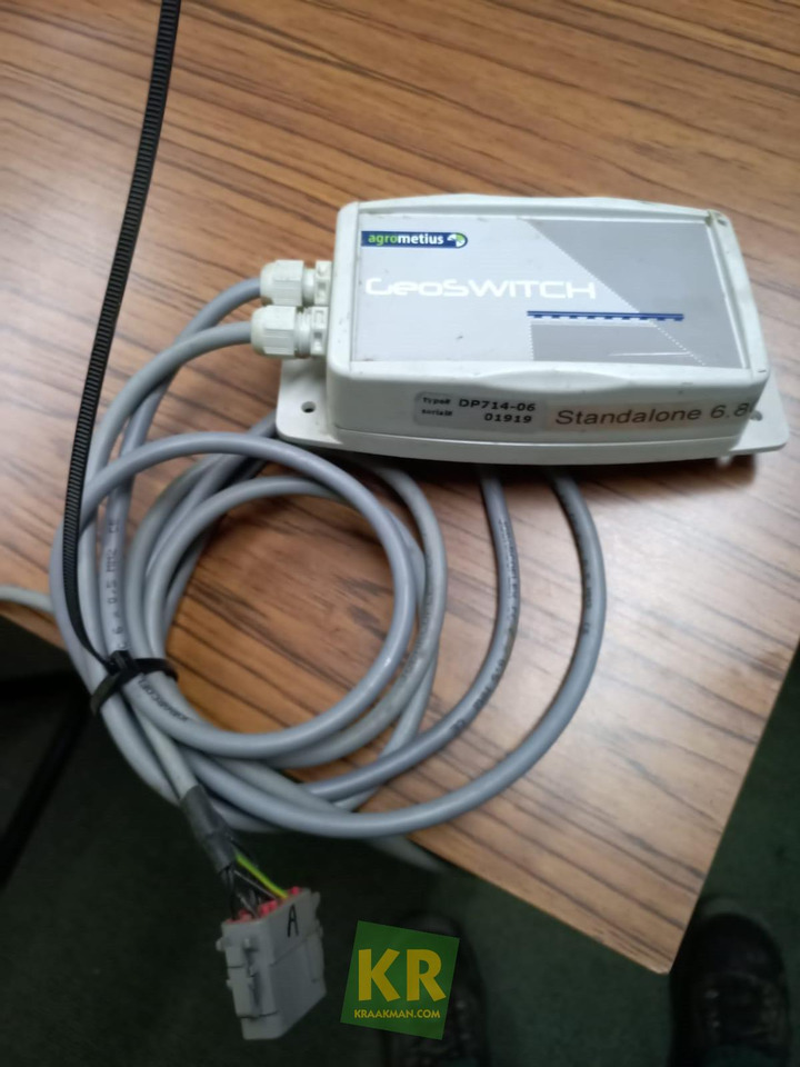 Trimble Geoswitch - Sistema eléctrico para Maquinaria agrícola: foto 1 Trimble Geoswitch - Sistema eléctrico para Maquinaria agrícola: foto 1