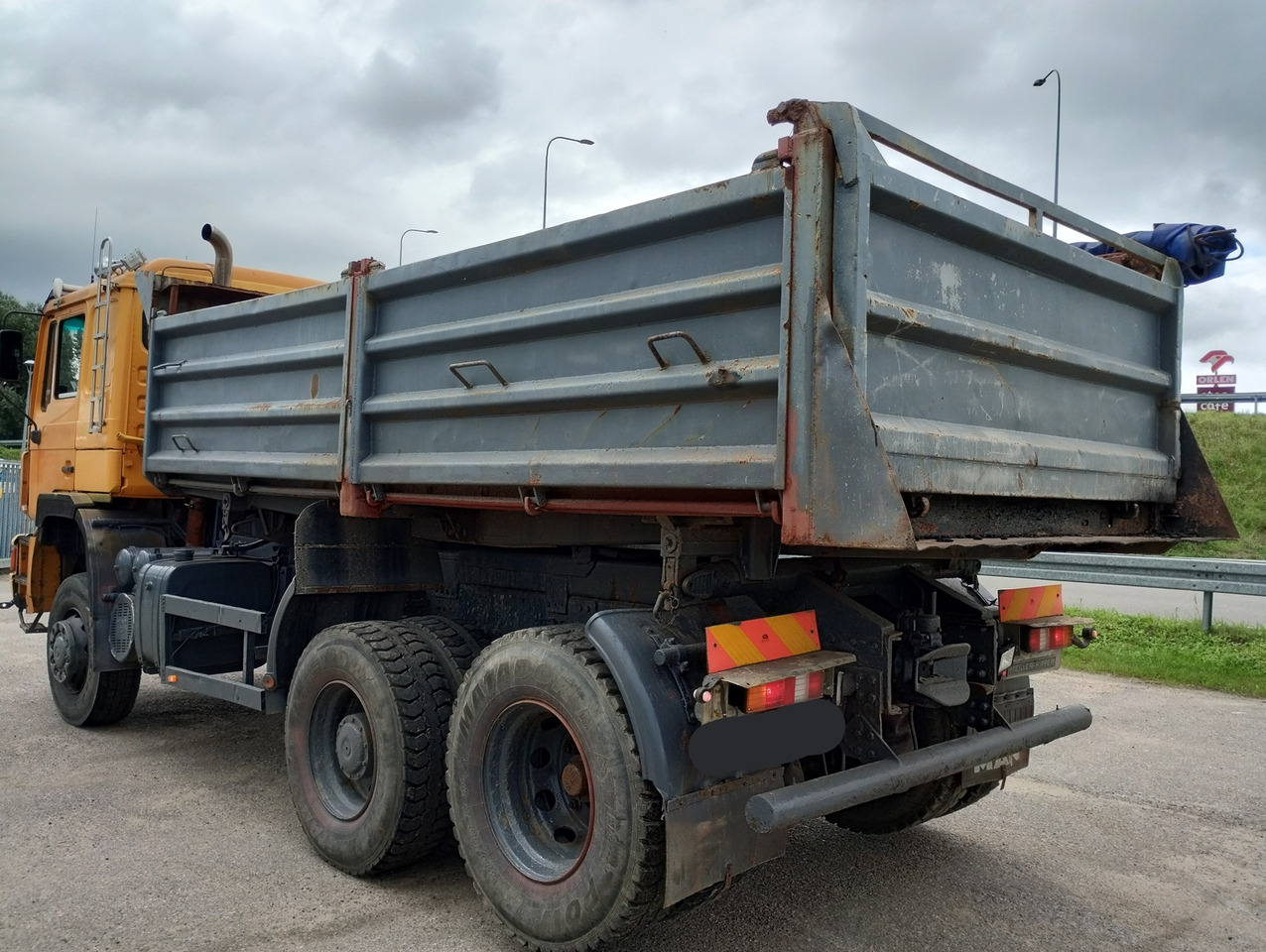 MAN F90 19-372 6X4 - 4 - Camión volquete: foto 3 MAN F90 19-372 6X4 - 4 - Camión volquete: foto 3