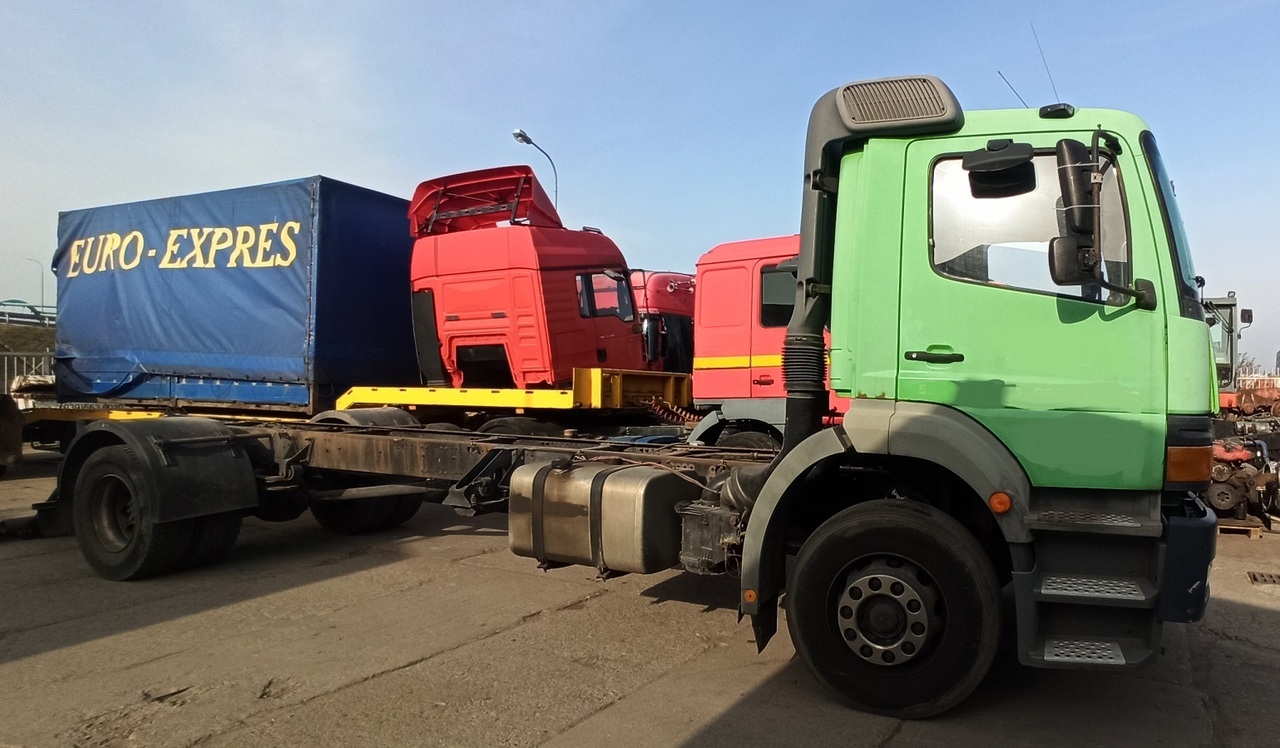 MERCEDES-BENZ ATEGO 1823 - Camión chasis: foto 1 MERCEDES-BENZ ATEGO 1823 - Camión chasis: foto 1