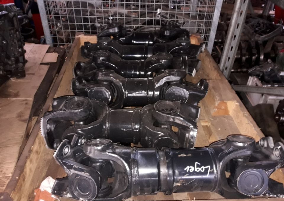 WAŁ NAPĘDOWY MIĘDZYMOSTOWY MAN F2000 TGA TGS TGX  4X4 6X4 6X6 8X4 8X6 8X8 - Árbol de transmisión: foto 1 WAŁ NAPĘDOWY MIĘDZYMOSTOWY MAN F2000 TGA TGS TGX  4X4 6X4 6X6 8X4 8X6 8X8 - Árbol de transmisión: foto 1