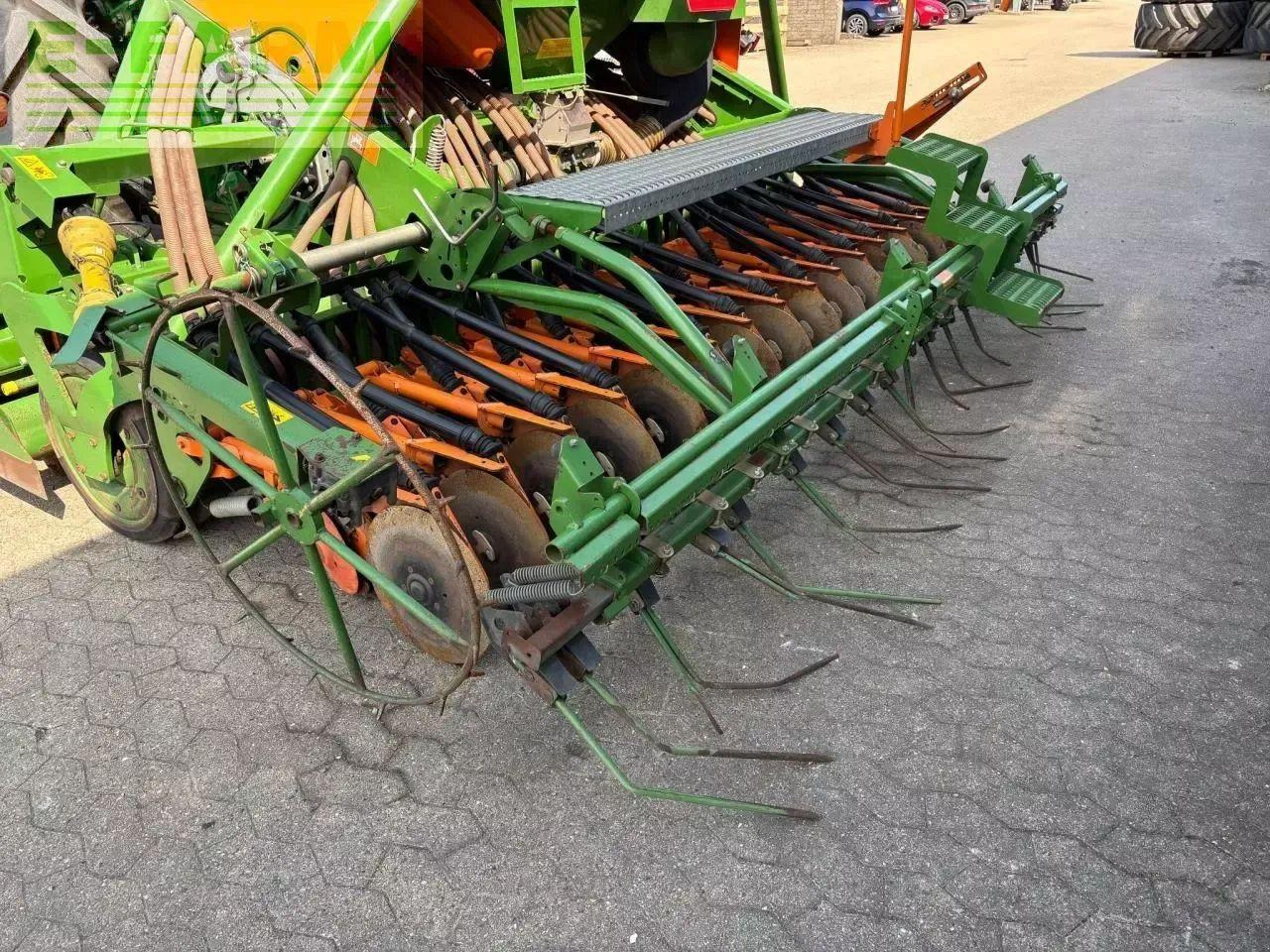 Amazone adp super 2000 - Equipo para trabajo del suelo: foto 3 Amazone adp super 2000 - Equipo para trabajo del suelo: foto 3