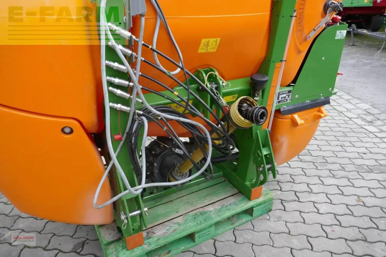 Amazone uf 1201 - Pulverizador arrastrado: foto 3 Amazone uf 1201 - Pulverizador arrastrado: foto 3