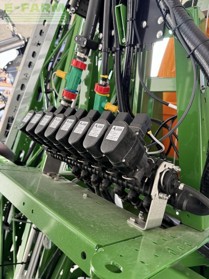 Amazone ug 3000 super - Pulverizador arrastrado: foto 4 Amazone ug 3000 super - Pulverizador arrastrado: foto 4