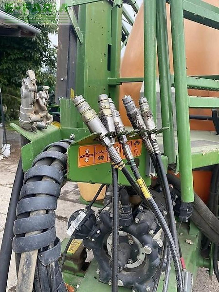 Amazone ux 4200 super - Pulverizador arrastrado: foto 5 Amazone ux 4200 super - Pulverizador arrastrado: foto 5