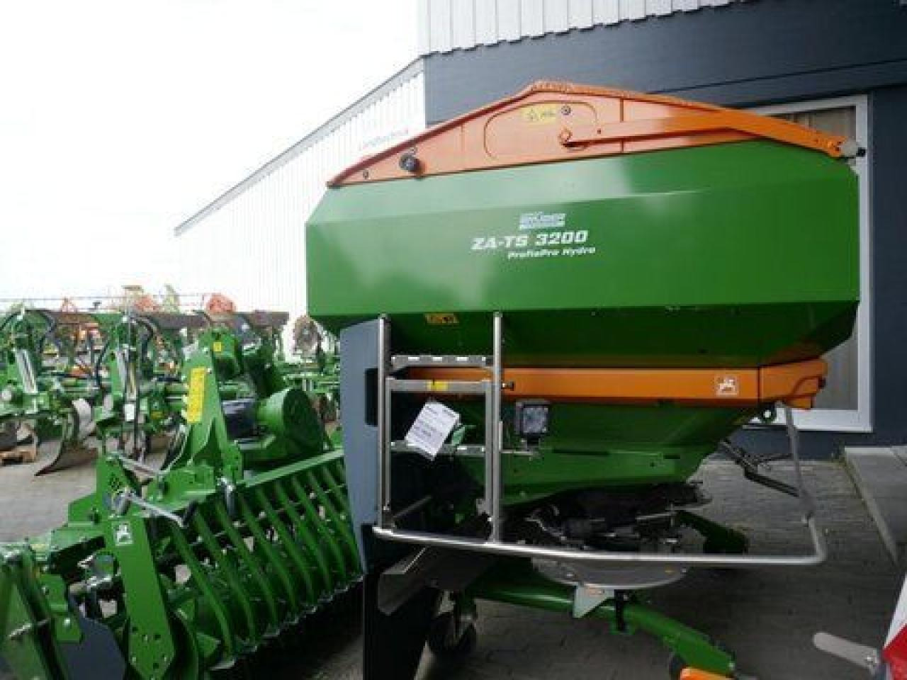 Amazone za-ts profis hydro 3200 - abgelagert top ausstat - Esparcidor de fertilizantes: foto 5 Amazone za-ts profis hydro 3200 - abgelagert top ausstat - Esparcidor de fertilizantes: foto 5