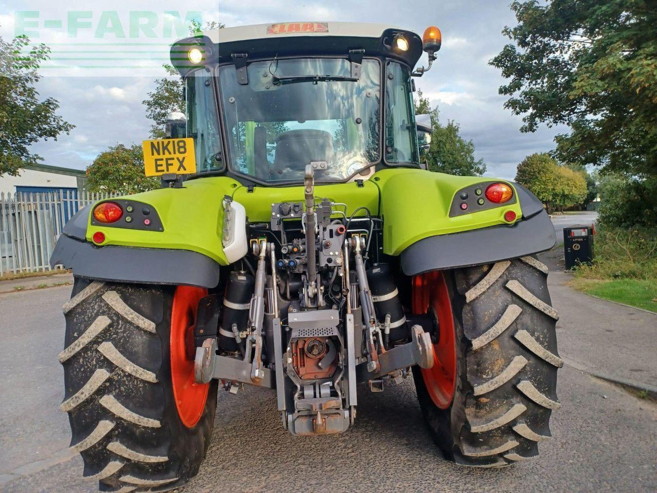 Tractor CLAAS ARION 420 CLASSIC: foto 15