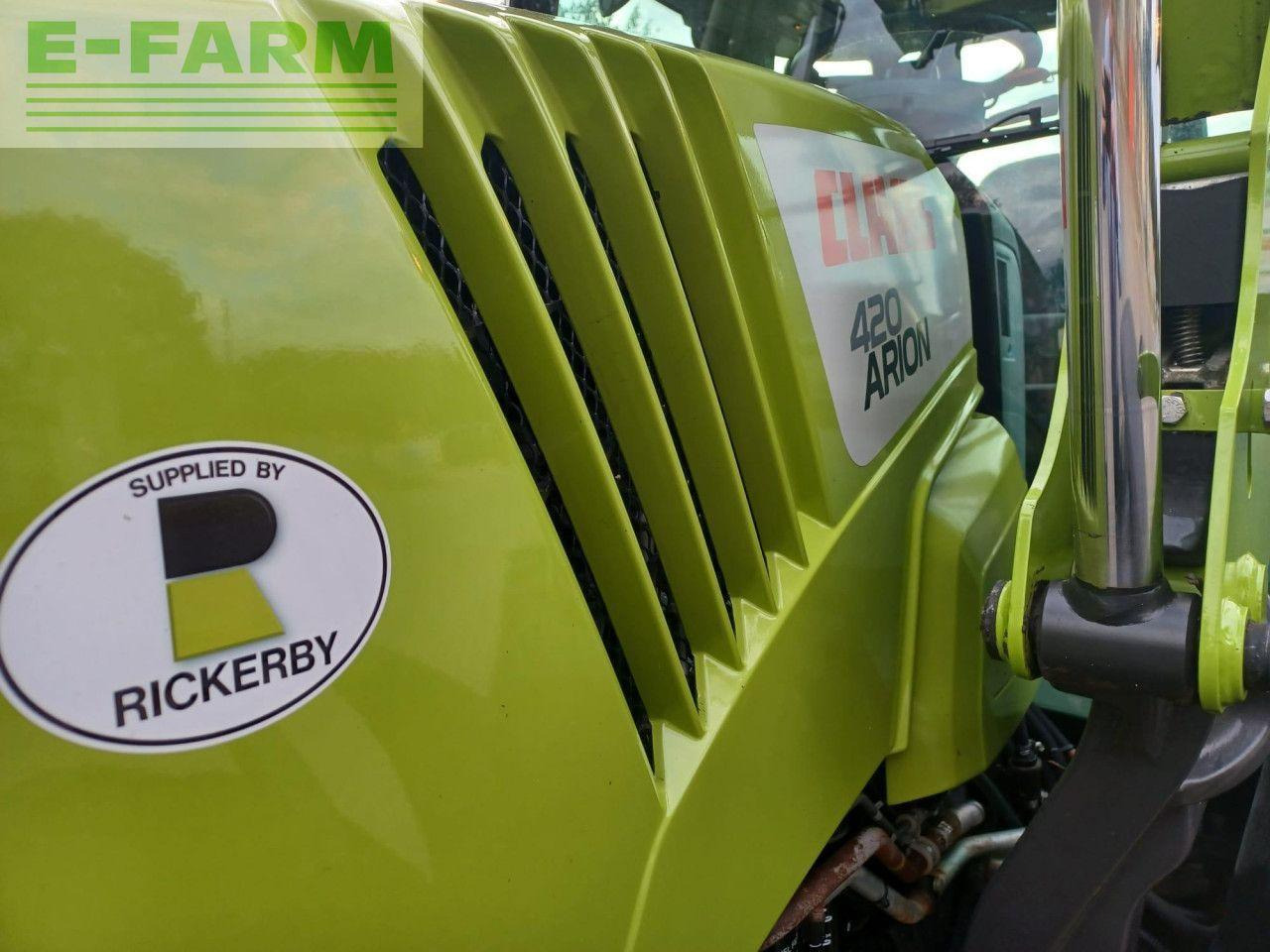 Tractor CLAAS ARION 420 CLASSIC: foto 18