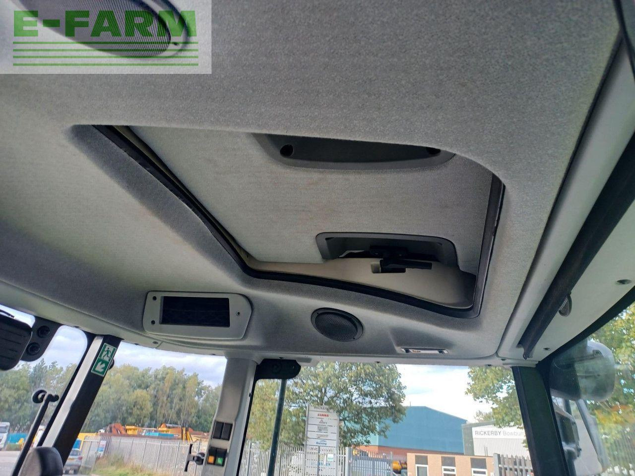 Tractor CLAAS ARION 420 CLASSIC: foto 13