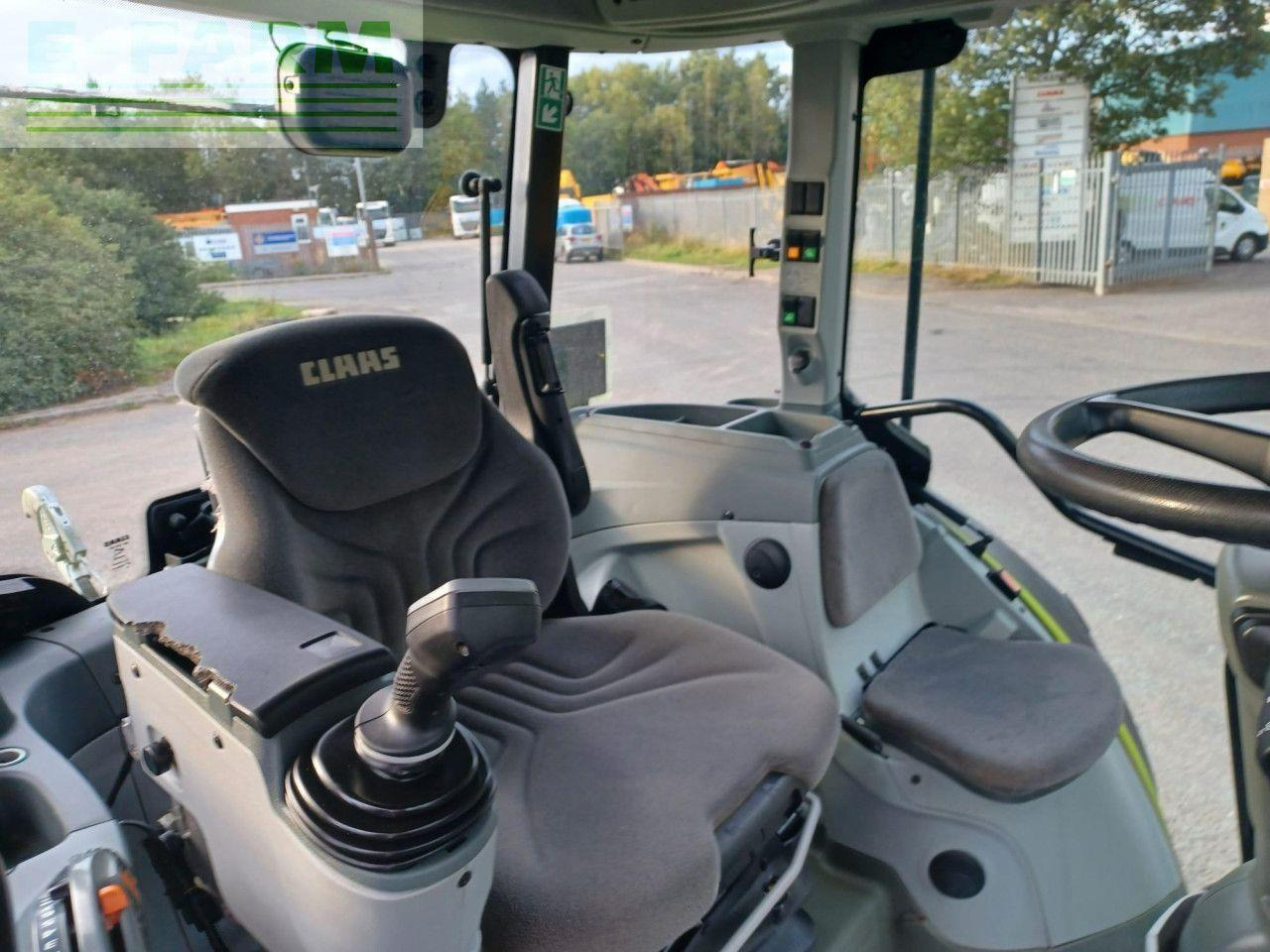 Tractor CLAAS ARION 420 CLASSIC: foto 9