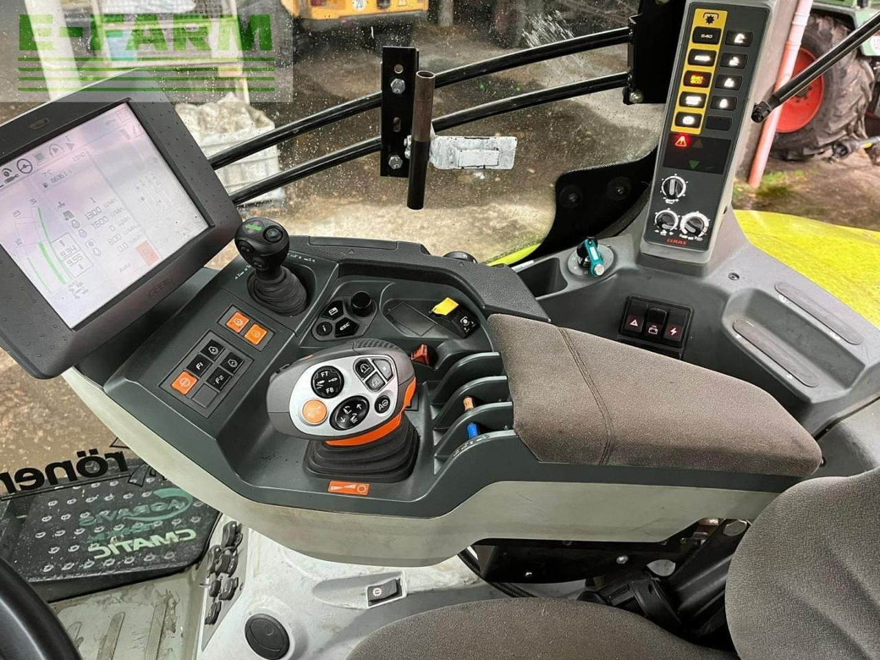 CLAAS AXION 810 CMATIC CMATIC - Tractor: foto 5 CLAAS AXION 810 CMATIC CMATIC - Tractor: foto 5