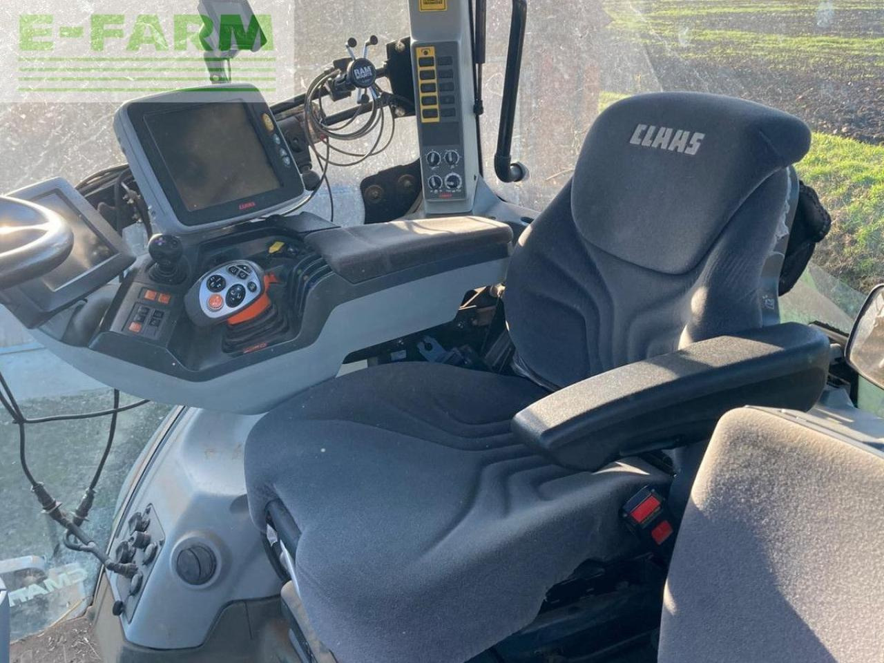 CLAAS AXION 830 - Tractor: foto 3 CLAAS AXION 830 - Tractor: foto 3