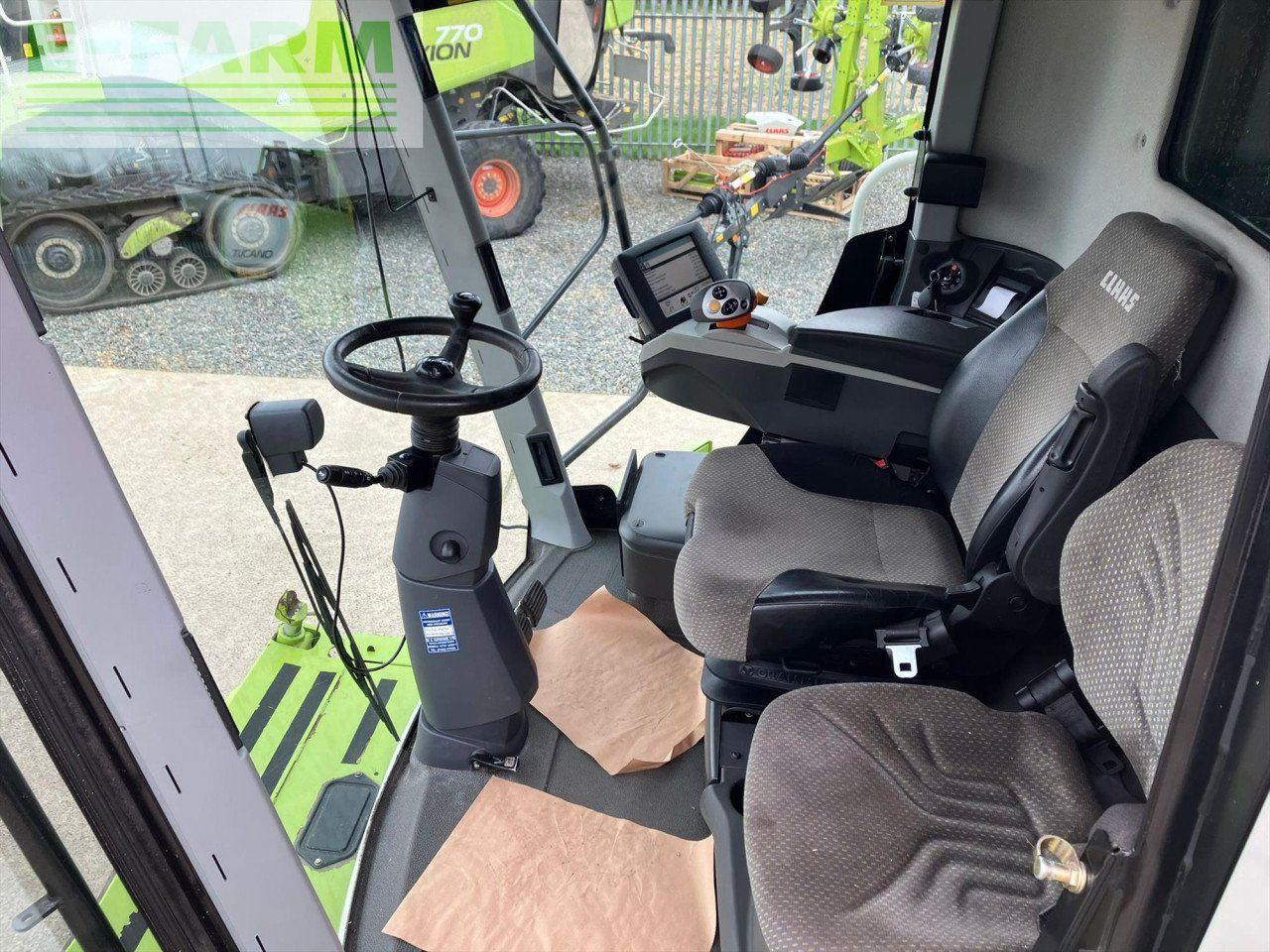 Cosechadora de granos CLAAS LEXION 650: foto 9