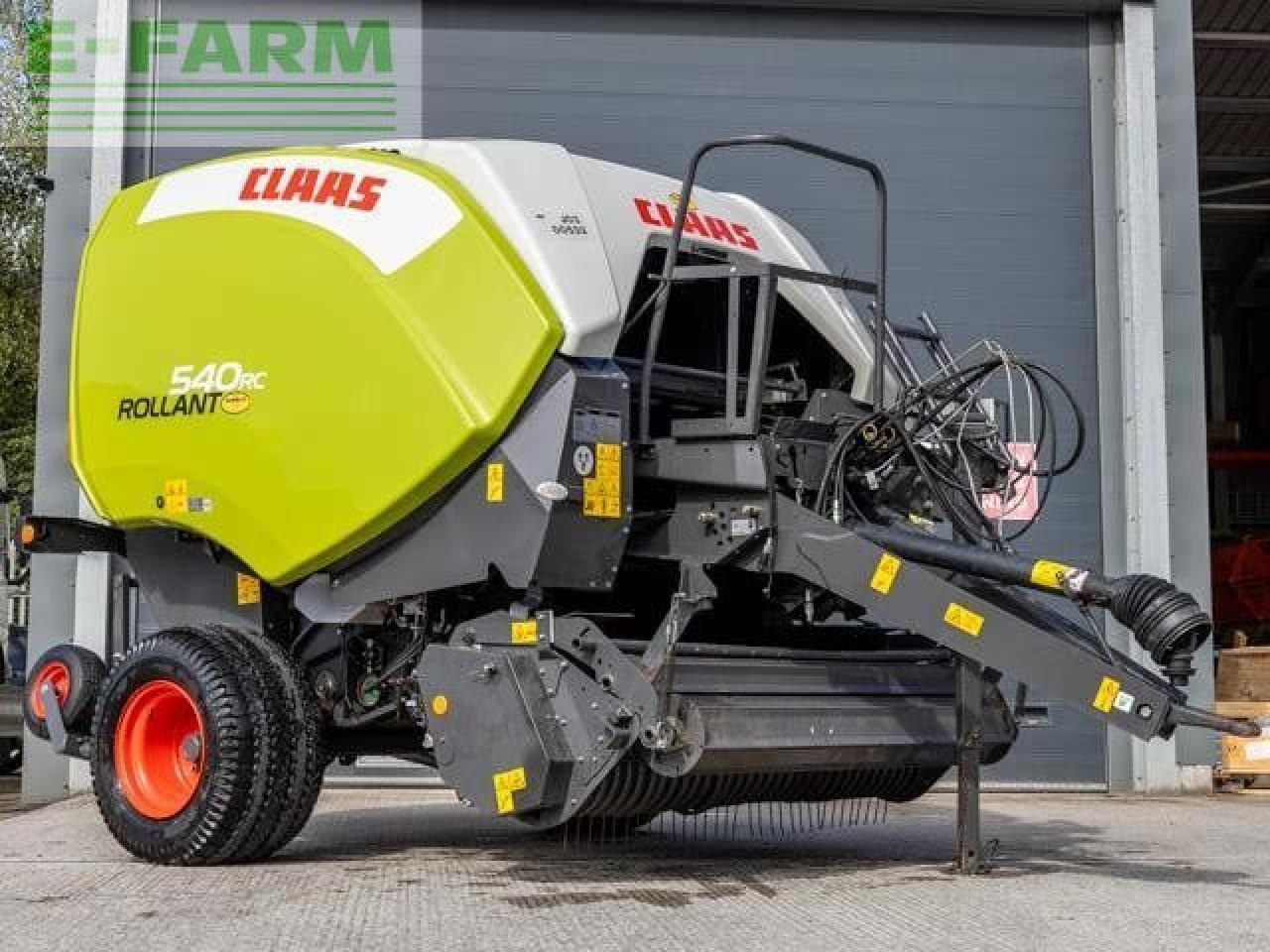 CLAAS ROLLANT 540 R - Empacadora de pacas cuadradas: foto 1 CLAAS ROLLANT 540 R - Empacadora de pacas cuadradas: foto 1