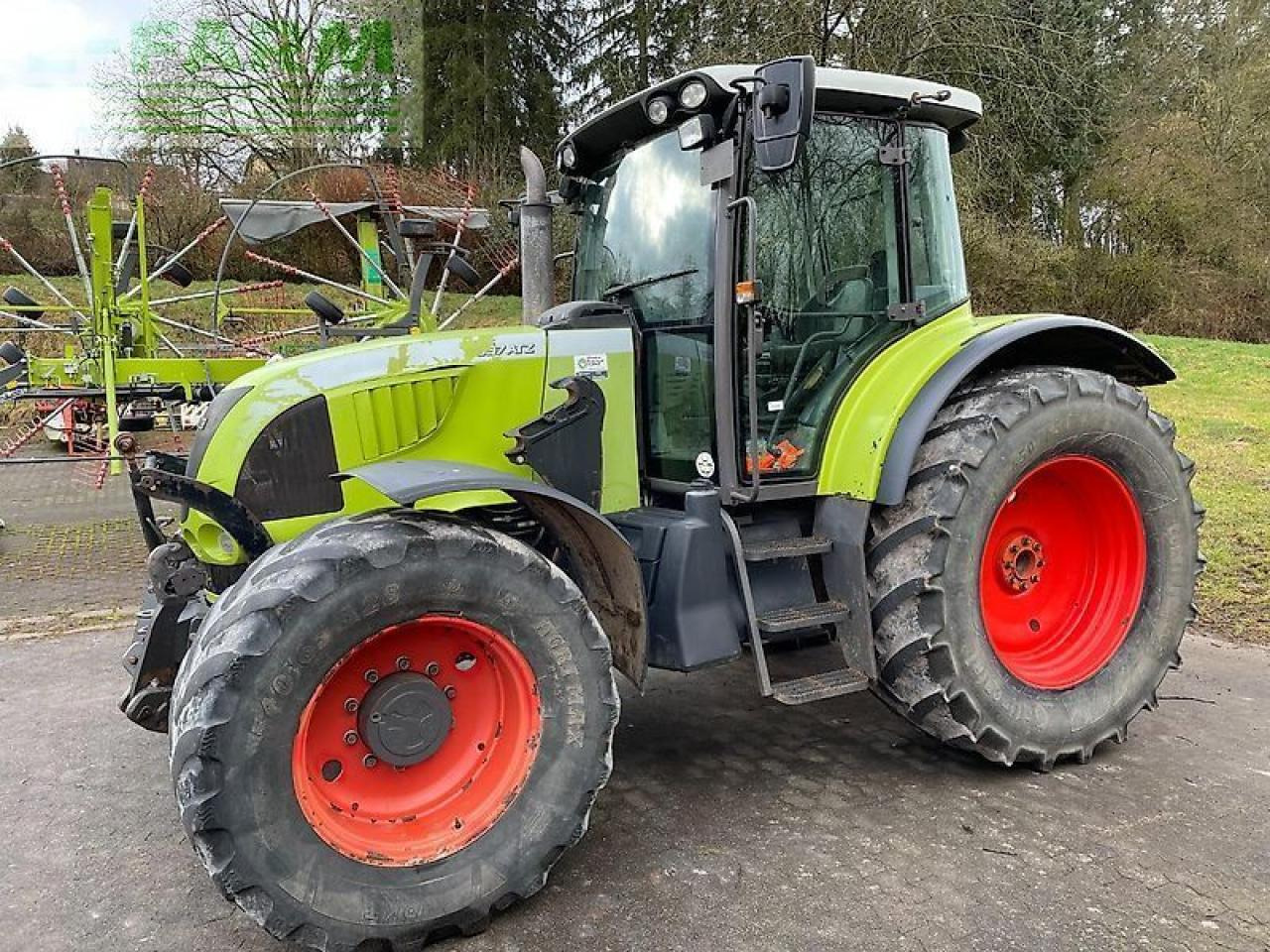 CLAAS ares 697 atz mit fronthydraulik und frontladerkonsolen stoll ATZ - Tractor: foto 5 CLAAS ares 697 atz mit fronthydraulik und frontladerkonsolen stoll ATZ - Tractor: foto 5
