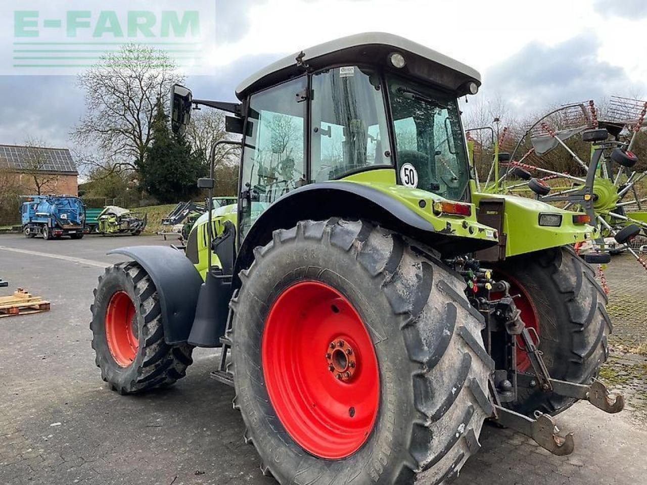 CLAAS ares 697 atz mit fronthydraulik und frontladerkonsolen stoll ATZ - Tractor: foto 4 CLAAS ares 697 atz mit fronthydraulik und frontladerkonsolen stoll ATZ - Tractor: foto 4
