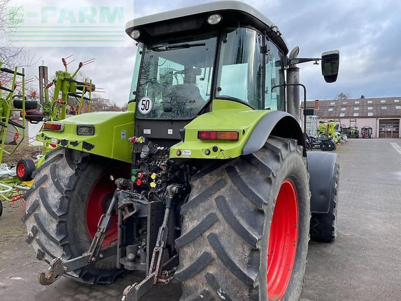 CLAAS ares 697 atz mit fronthydraulik und frontladerkonsolen stoll ATZ - Tractor: foto 3 CLAAS ares 697 atz mit fronthydraulik und frontladerkonsolen stoll ATZ - Tractor: foto 3
