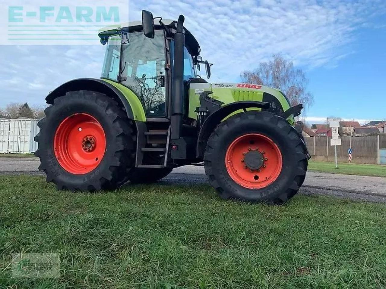 CLAAS ares 697 atz mit fronthydraulik und frontladerkonsolen stoll ATZ - Tractor: foto 2 CLAAS ares 697 atz mit fronthydraulik und frontladerkonsolen stoll ATZ - Tractor: foto 2