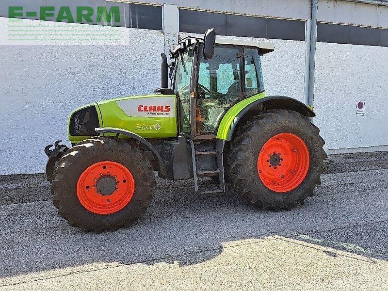 CLAAS ares 826 - Tractor: foto 1 CLAAS ares 826 - Tractor: foto 1