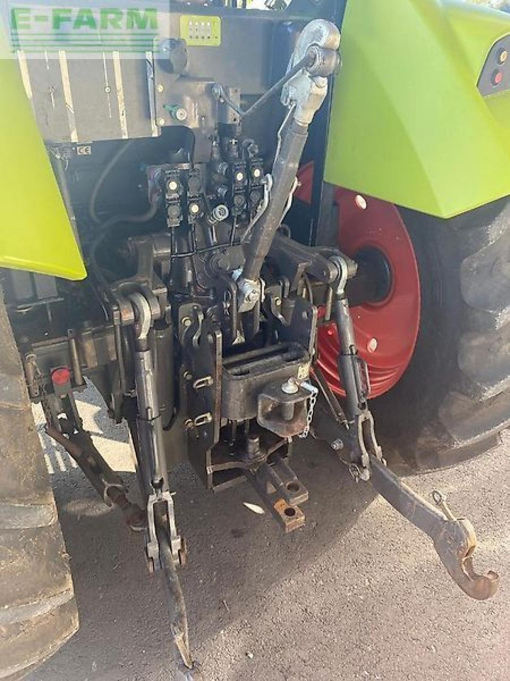 CLAAS arion 420 cis mit lenksystem und frontkraftheber - Tractor: foto 5 CLAAS arion 420 cis mit lenksystem und frontkraftheber - Tractor: foto 5