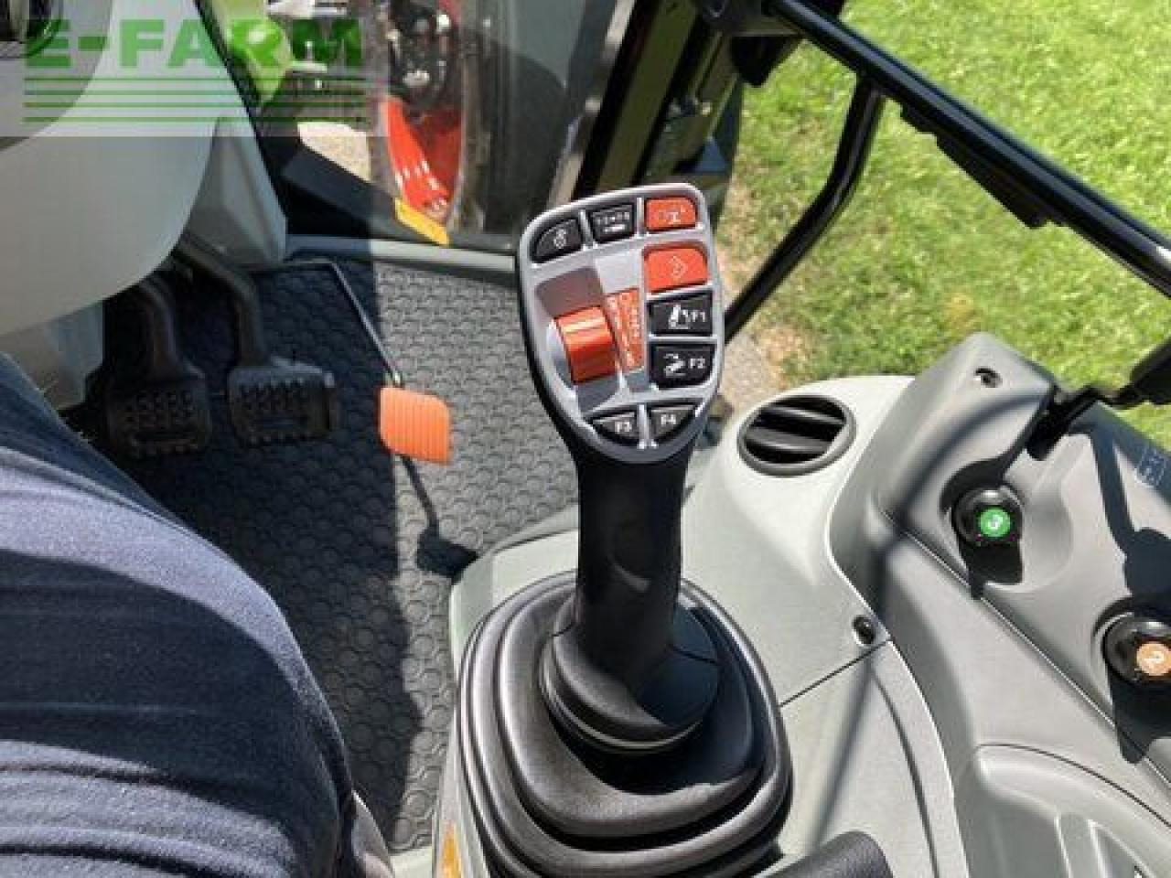 Tractor CLAAS arion 450 cis panoramic CIS: foto 23 Tractor CLAAS arion 450 cis panoramic CIS: foto 23