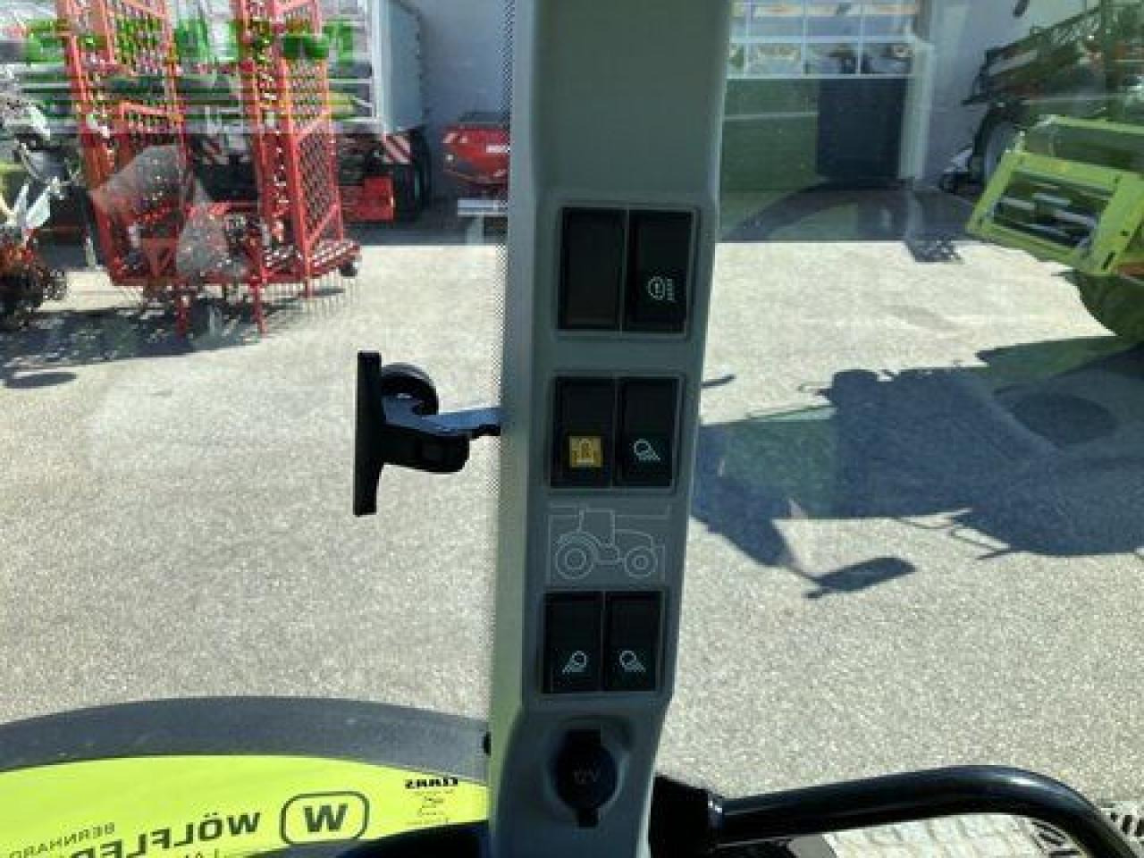 Tractor CLAAS arion 450 cis panoramic CIS: foto 27 Tractor CLAAS arion 450 cis panoramic CIS: foto 27