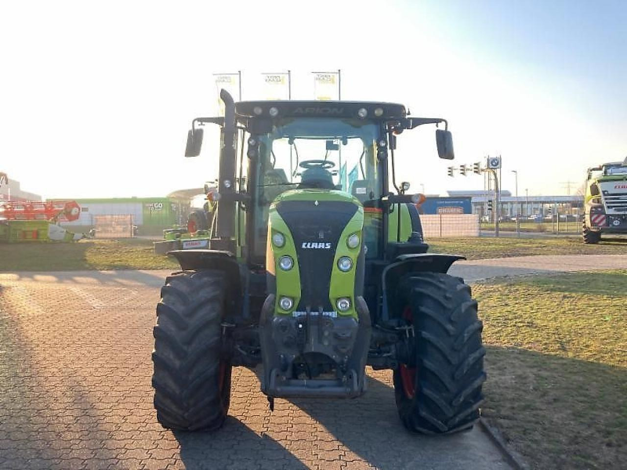CLAAS arion 540 t3b - Tractor: foto 2 CLAAS arion 540 t3b - Tractor: foto 2