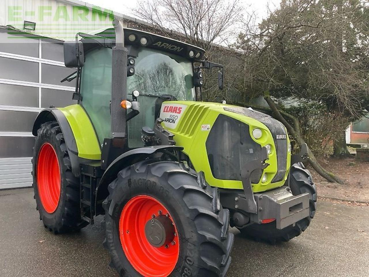 CLAAS arion 550 CMATIC - Tractor: foto 2 CLAAS arion 550 CMATIC - Tractor: foto 2