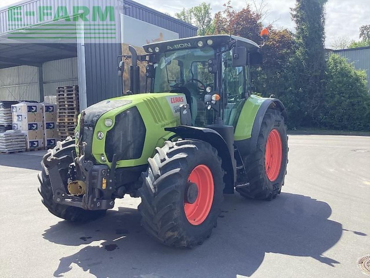 CLAAS arion 620 - Tractor: foto 1 CLAAS arion 620 - Tractor: foto 1
