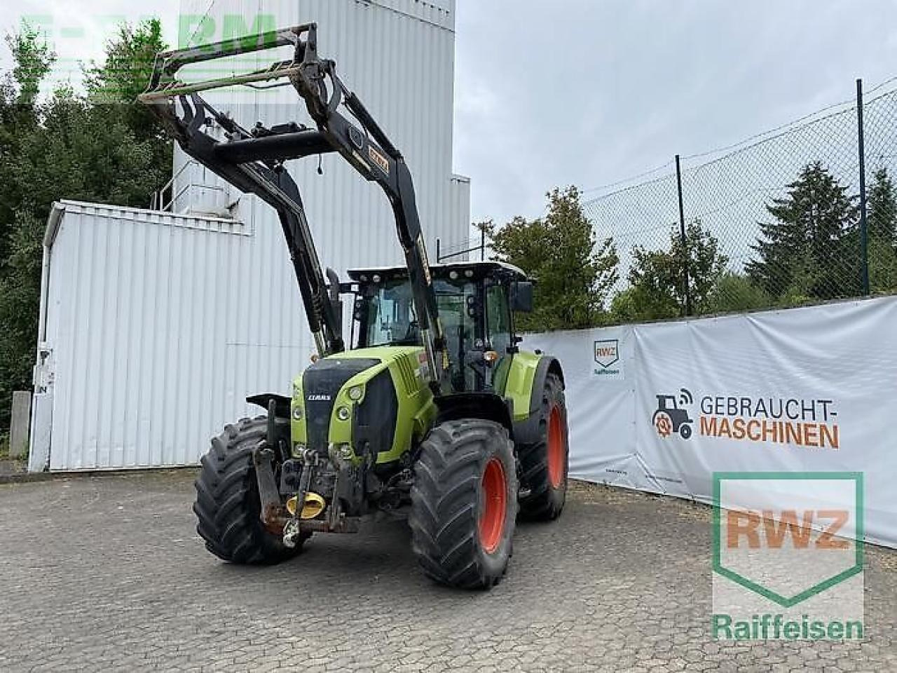 Tractor CLAAS arion 650: foto 6
