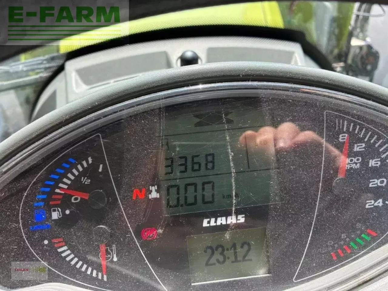 CLAAS arion 650 cmatic cis+ CMATIC CIS+ - Tractor: foto 3 CLAAS arion 650 cmatic cis+ CMATIC CIS+ - Tractor: foto 3