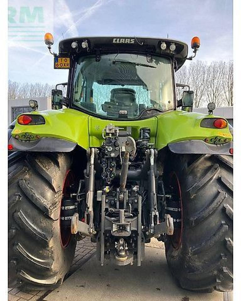 CLAAS arion 810 cmatic cis+ CMATIC CIS+ - Tractor: foto 4 CLAAS arion 810 cmatic cis+ CMATIC CIS+ - Tractor: foto 4