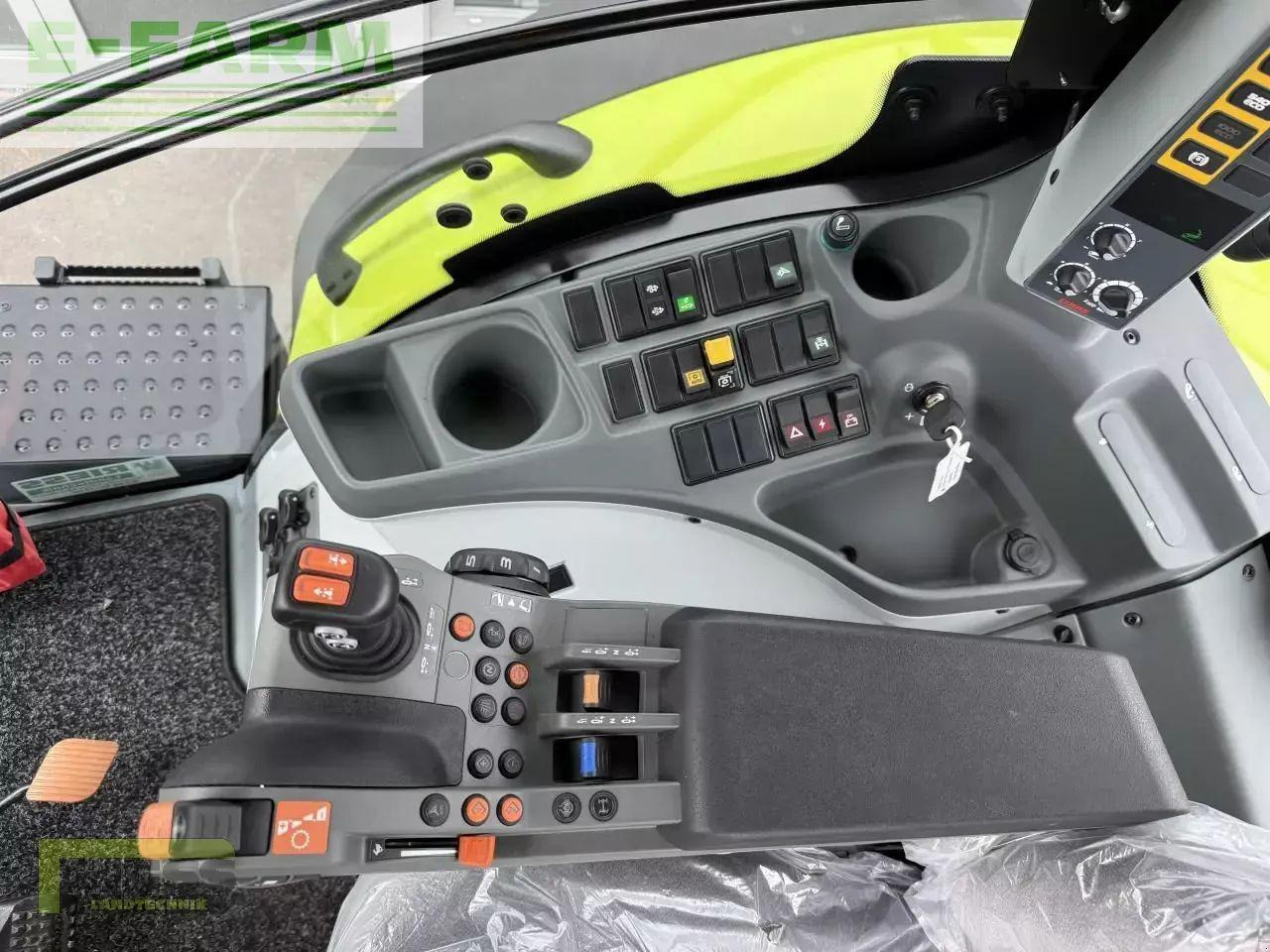 CLAAS axion 800 cis+ hexashift HEXASHIFT CIS+ - Tractor: foto 5 CLAAS axion 800 cis+ hexashift HEXASHIFT CIS+ - Tractor: foto 5