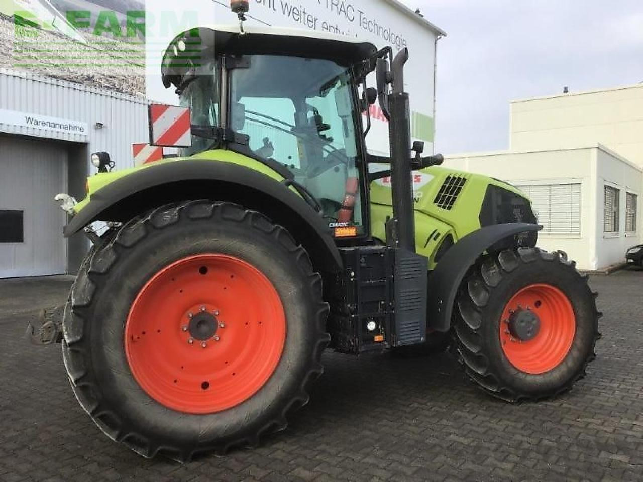 CLAAS axion 810 - Tractor: foto 2 CLAAS axion 810 - Tractor: foto 2