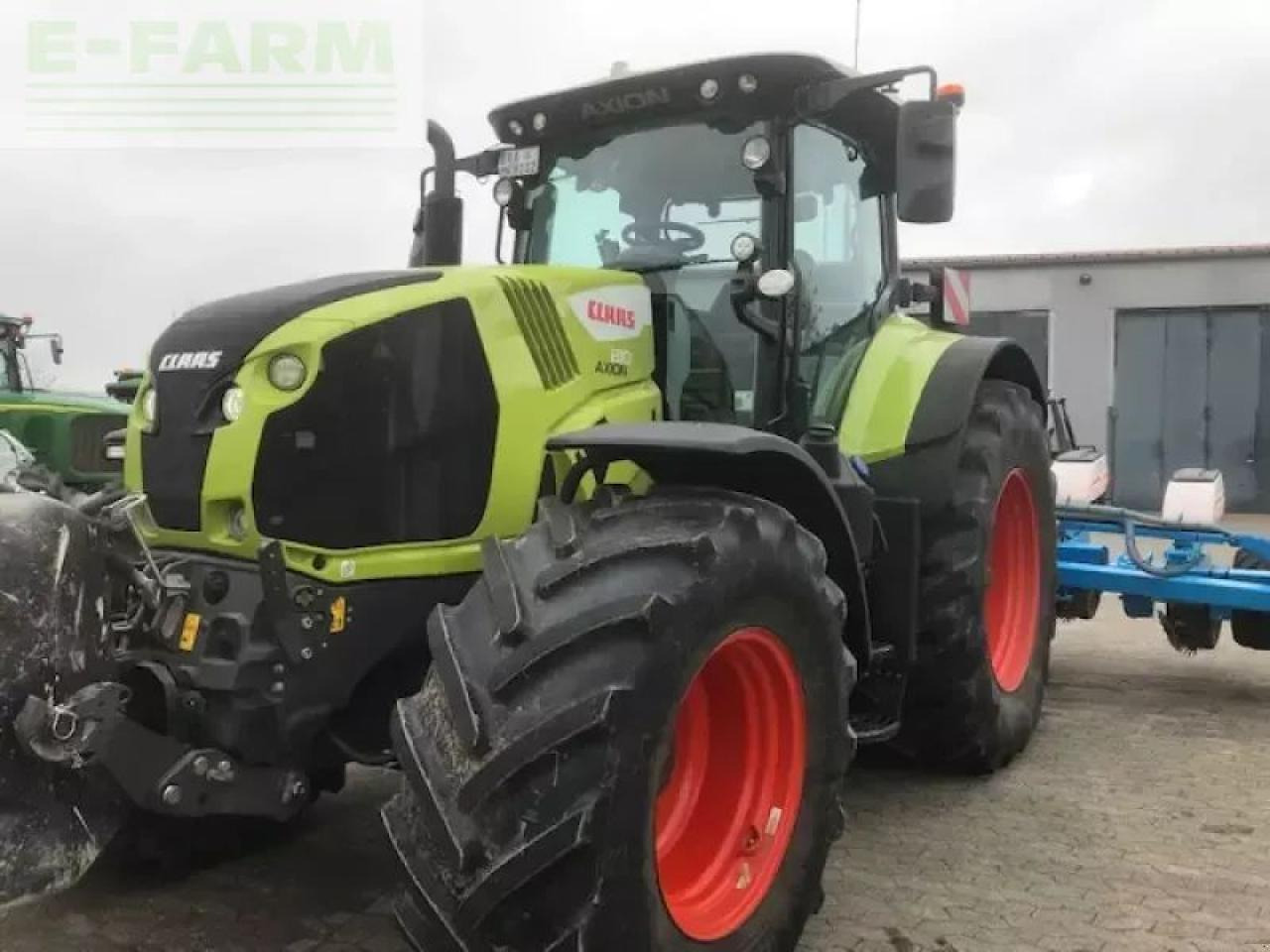 CLAAS axion 810 c-matic - Tractor: foto 4 CLAAS axion 810 c-matic - Tractor: foto 4