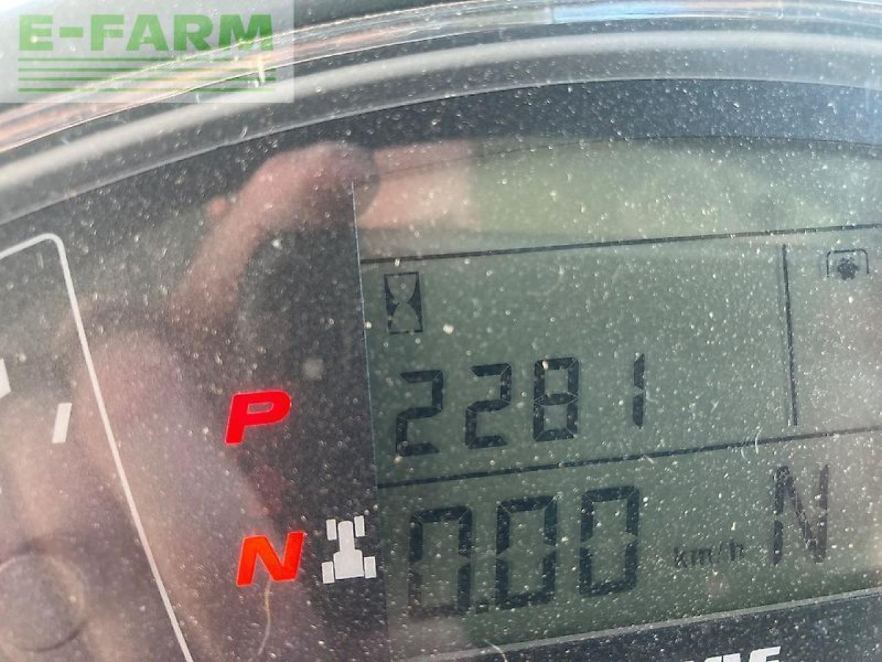Tractor CLAAS axion 870 cmatic CMATIC: foto 11