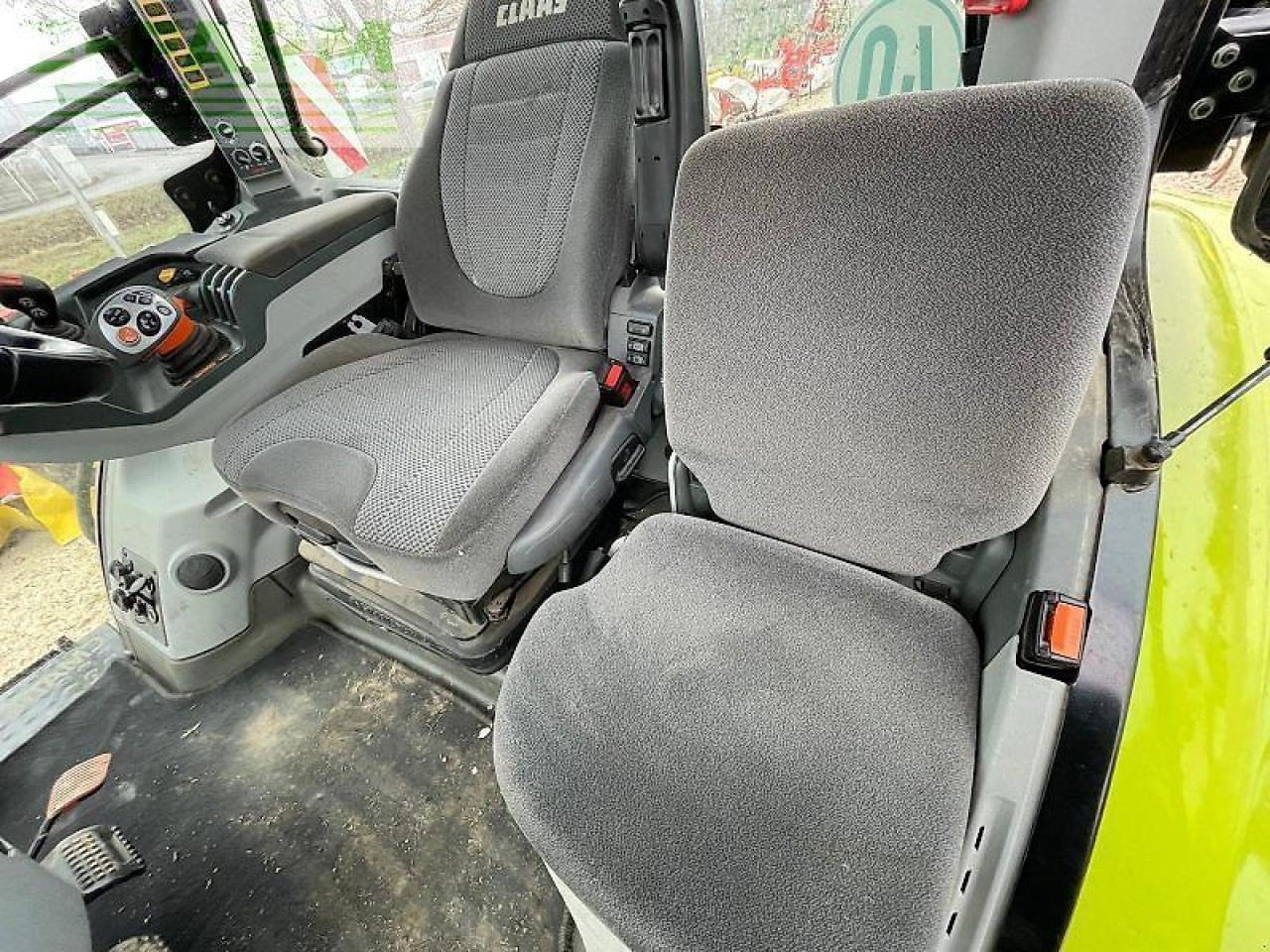 CLAAS axion 870 cmatic cebis CMATIC CEBIS - Tractor: foto 5 CLAAS axion 870 cmatic cebis CMATIC CEBIS - Tractor: foto 5