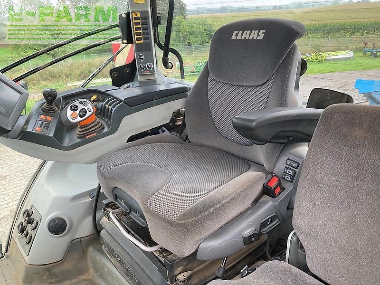 CLAAS axion 950 - Tractor: foto 2 CLAAS axion 950 - Tractor: foto 2