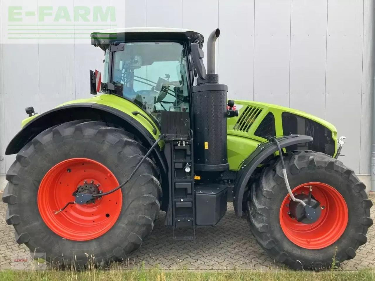CLAAS axion 950 cmatic - Tractor: foto 1 CLAAS axion 950 cmatic - Tractor: foto 1