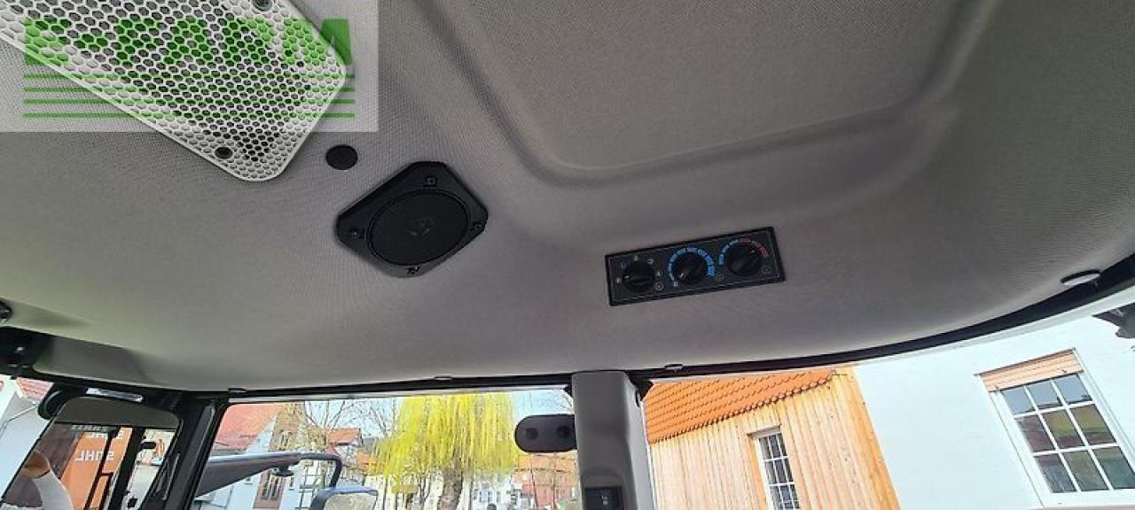Tractor CLAAS axos 40 advanced: foto 15