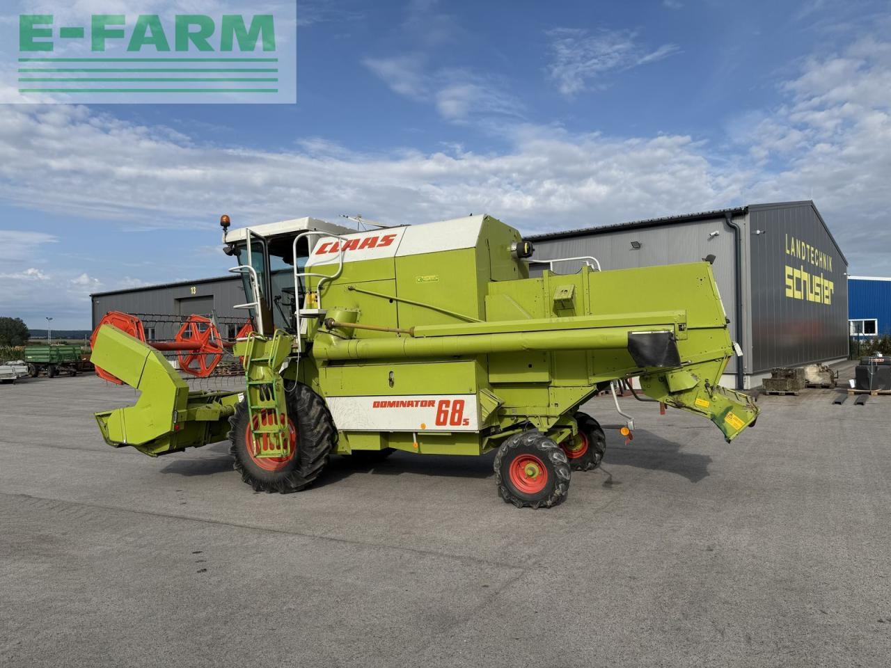 CLAAS dominator 68 s - Cosechadora de granos: foto 4 CLAAS dominator 68 s - Cosechadora de granos: foto 4
