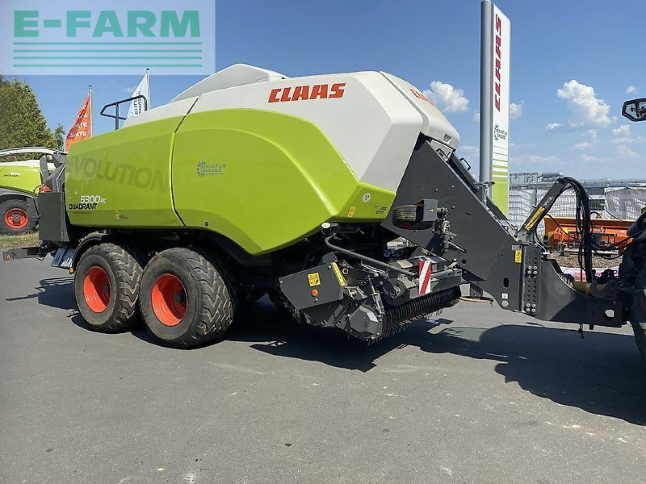 CLAAS quadrant 5300 rc evolution einsatzbereit geringe ballenzahl - Empacadora de pacas cuadradas: foto 1 CLAAS quadrant 5300 rc evolution einsatzbereit geringe ballenzahl - Empacadora de pacas cuadradas: foto 1