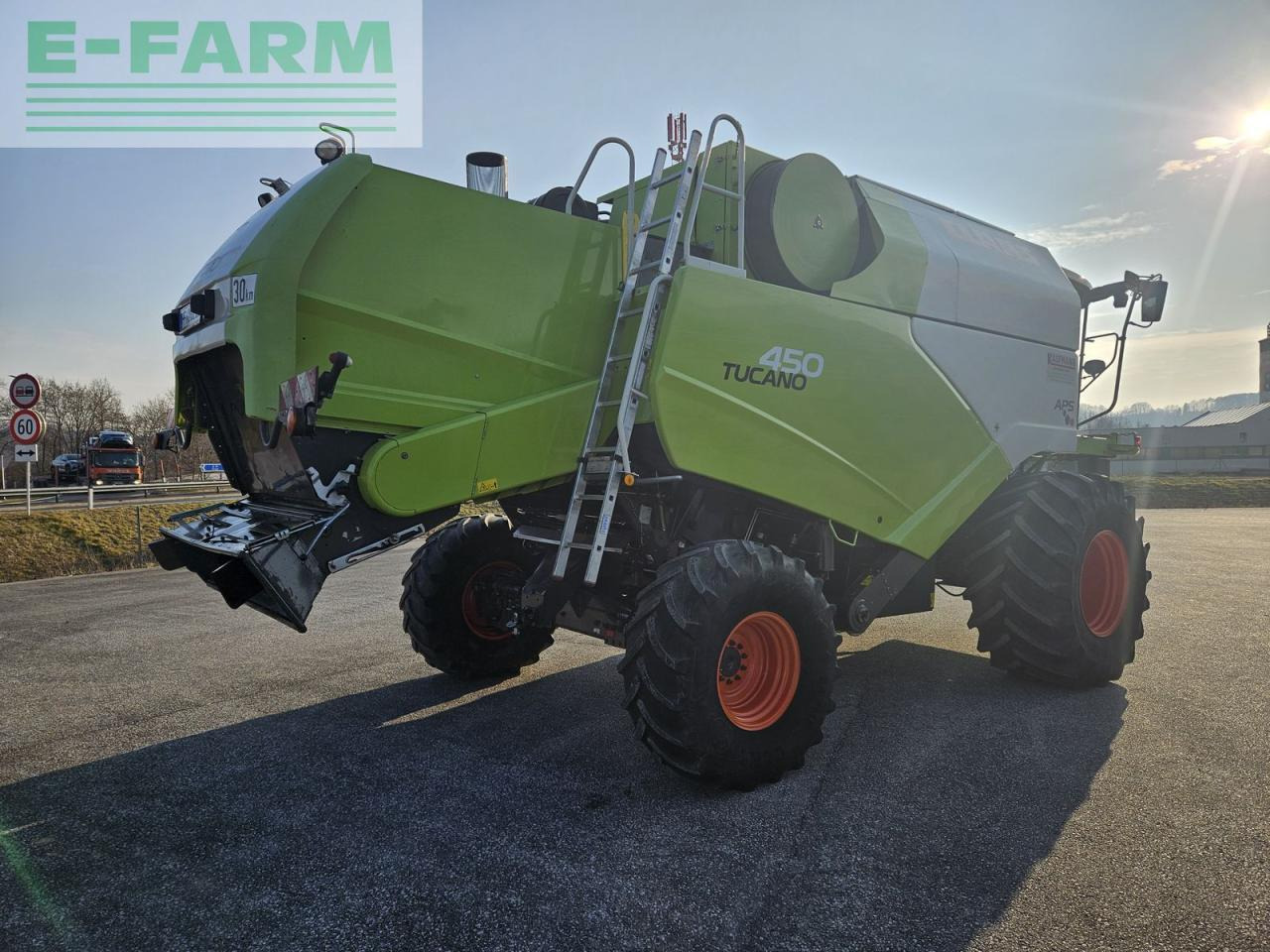 CLAAS tucano 450 - Cosechadora de granos: foto 5 CLAAS tucano 450 - Cosechadora de granos: foto 5